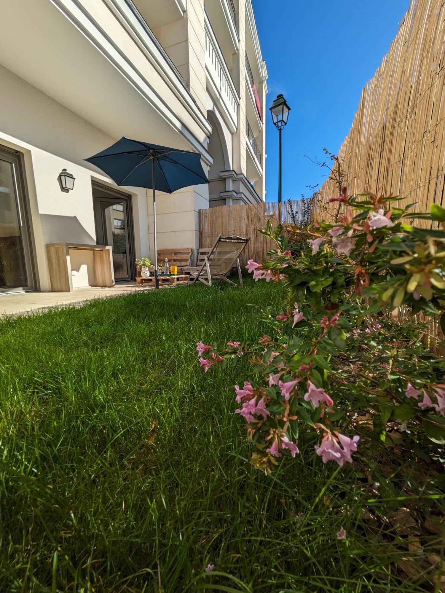 Appartement De Standing Avec Jardin كلامار المظهر الخارجي الصورة