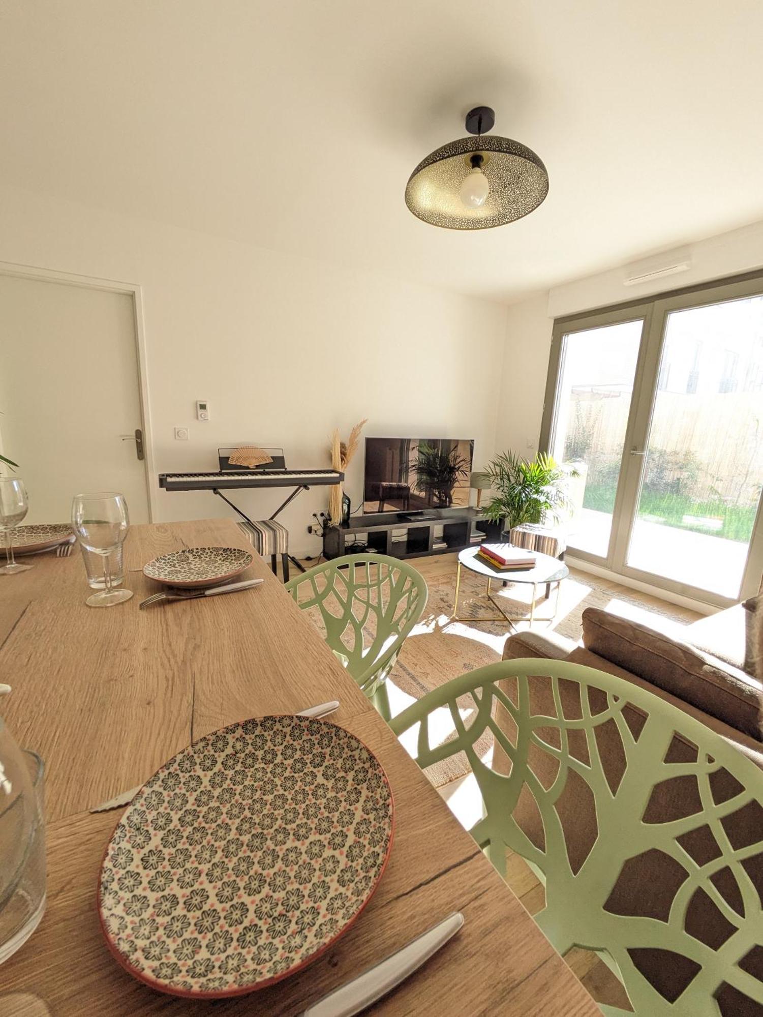 Appartement De Standing Avec Jardin كلامار المظهر الخارجي الصورة